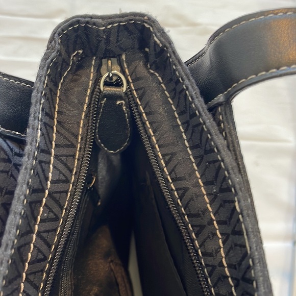 A Line women’s black handle pocket book - Picture 4 of 11